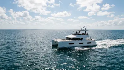 Power Catamaran Test & Review: Real Sea Trial Performance