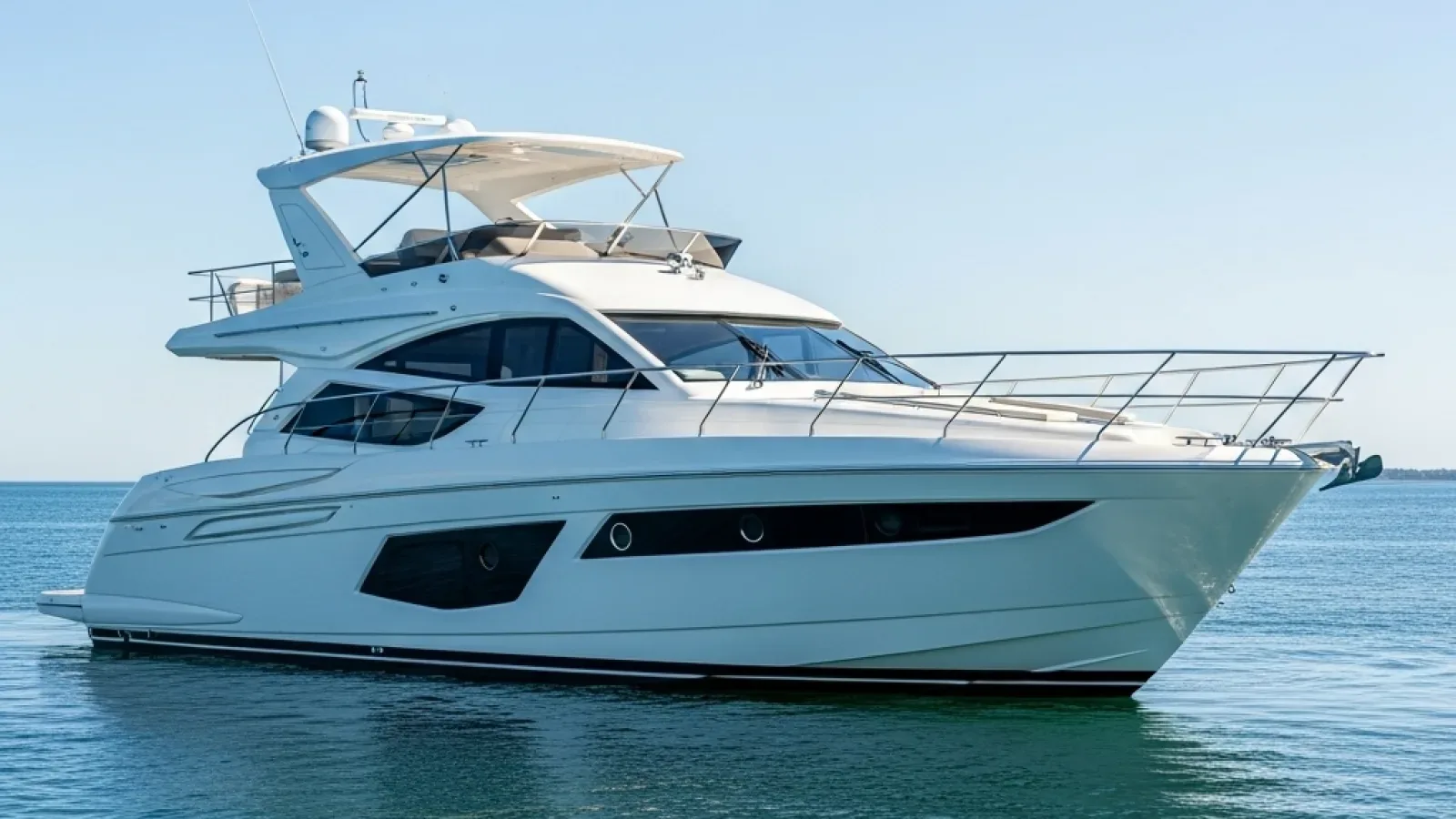 Carver Montego 32 Specs, Layout & On-Water Handling Guide