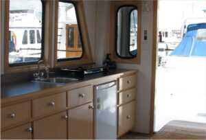 Custom Trawler Type 40 Power Boat - kitchen