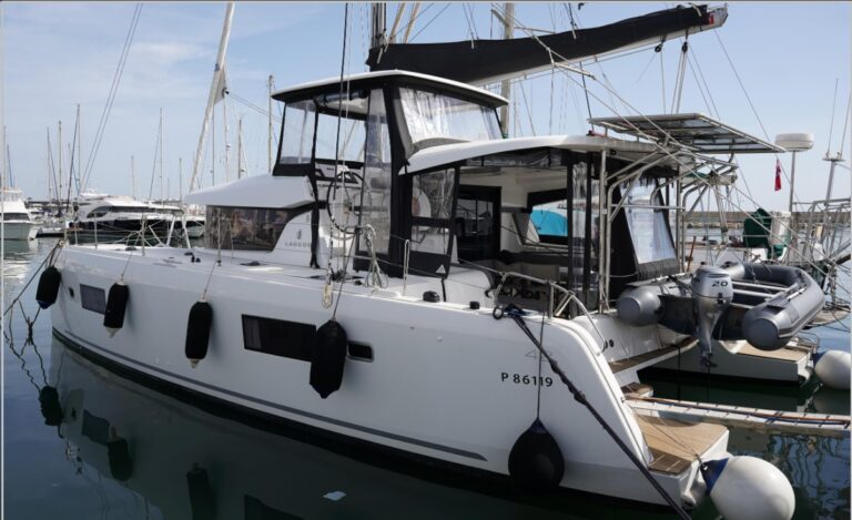 2019 Lagoon 42 Catamaran, Specs & Features