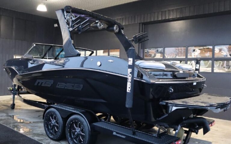 MB B52 23 Alpha Ski and Wakeboard, Specifications