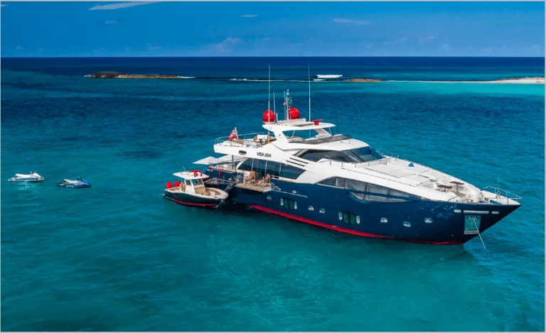 Boa Vida Yacht: A Luxurious Seafaring Haven