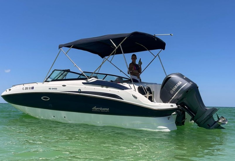Hurricane SunDeck 2400 OB - featured image